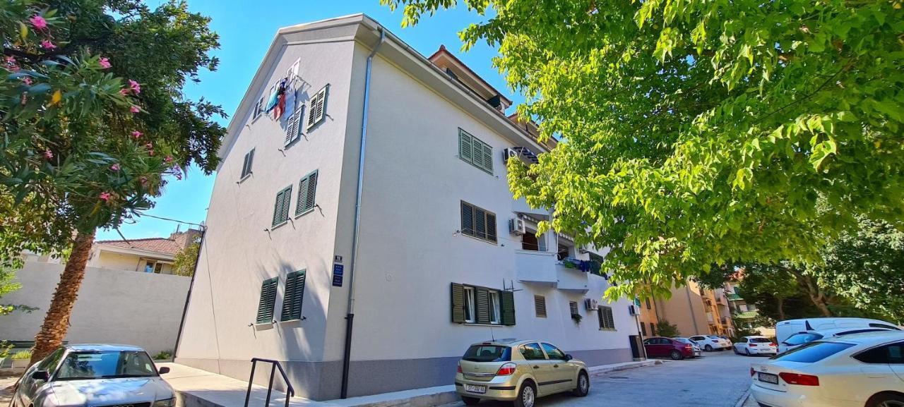 Attic Split Apartment Near City Centre Eksteriør billede